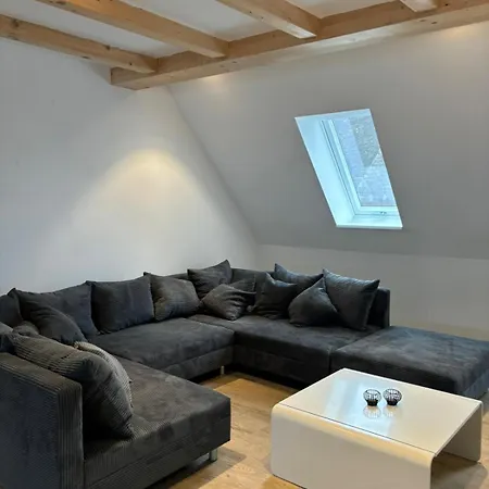 Urban Elegance Maisonette Apartment Selb